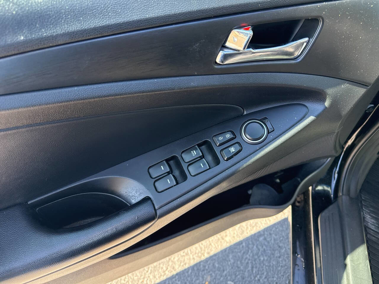 Used 2012 Hyundai Sonata SE image 21