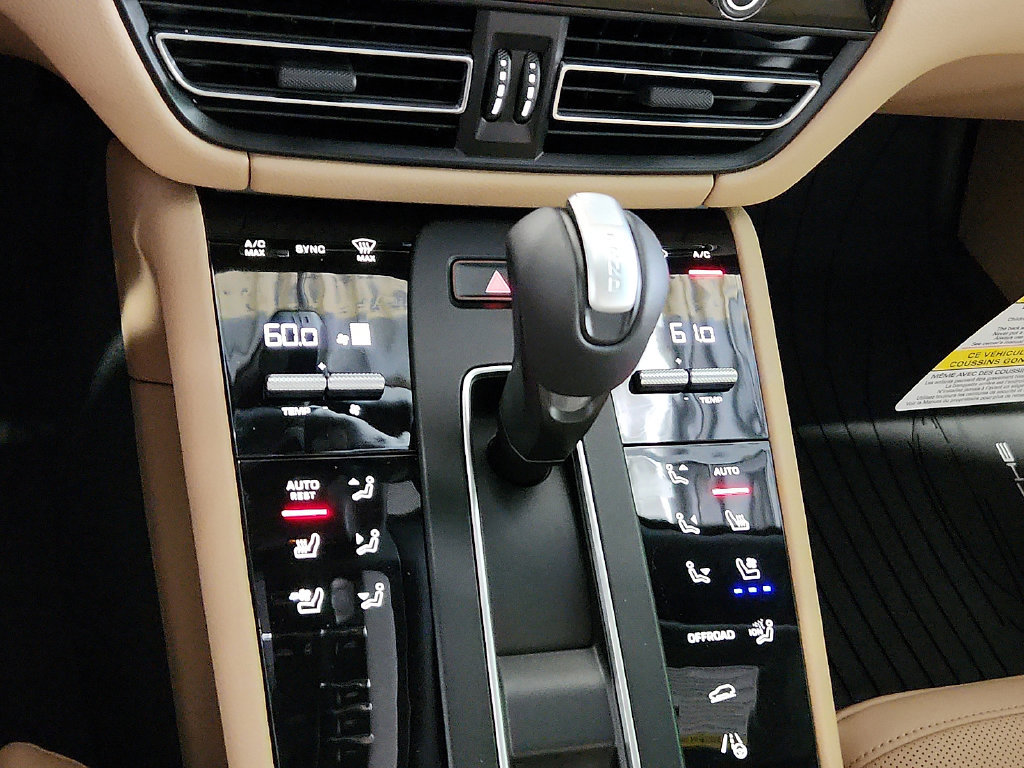 New 2026 Porsche Macan AWD/4WD image 16