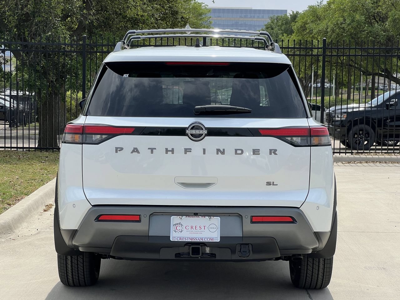 New 2026 Nissan Pathfinder SL w/ SL Premium Package FWD image 5