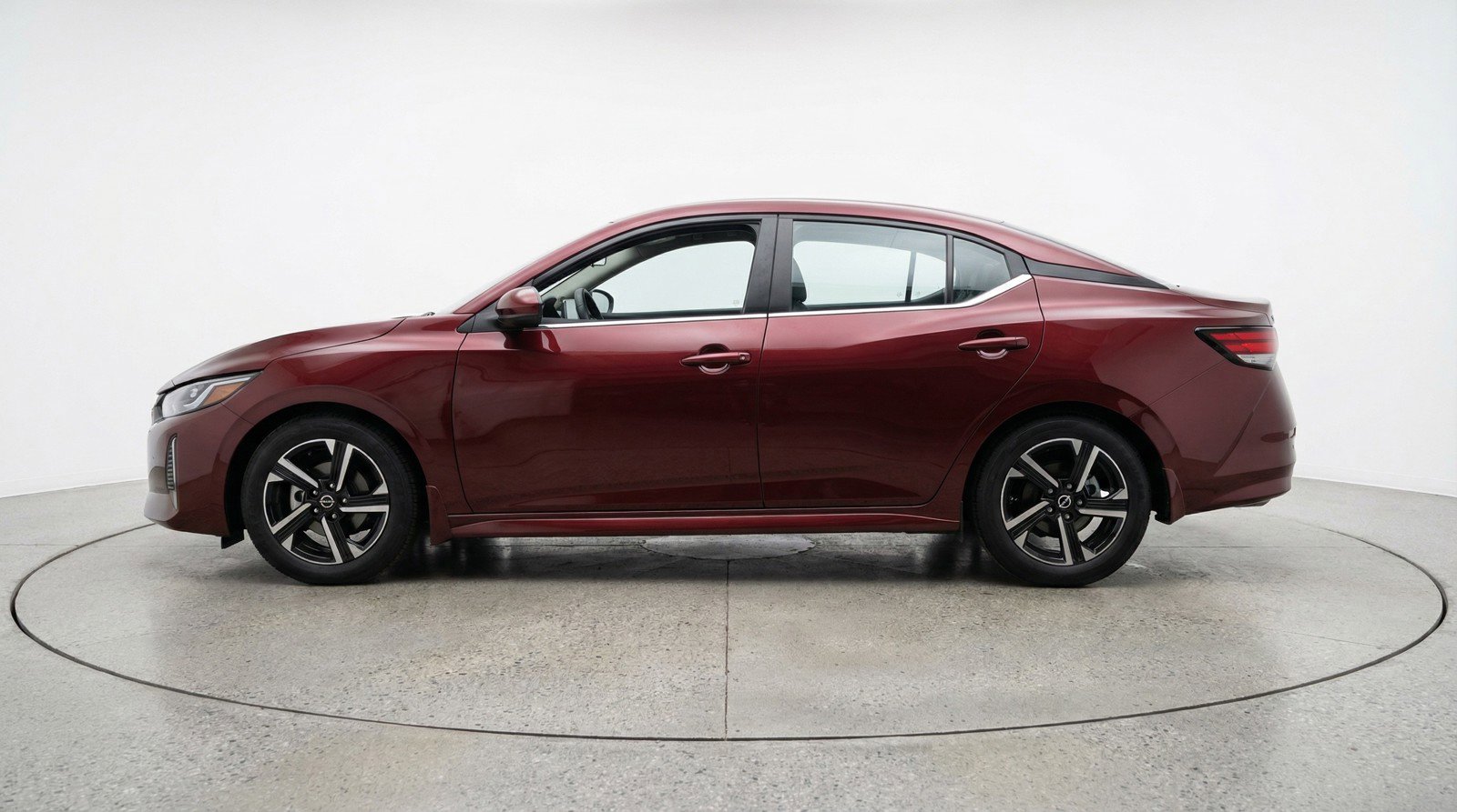 Used 2025 Nissan Sentra SV FWD image 5