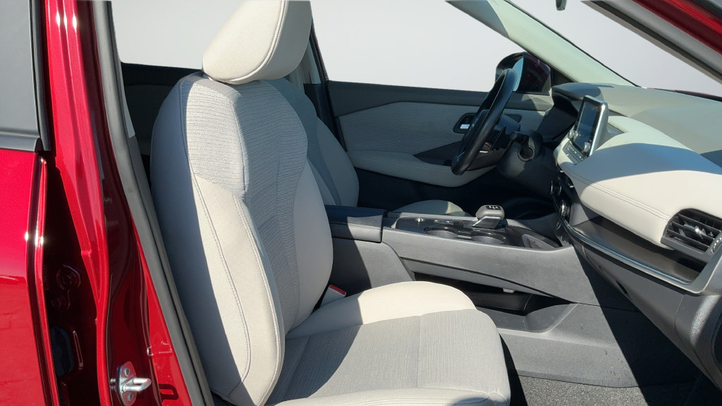 Used 2023 Nissan Rogue SV FWD image 22