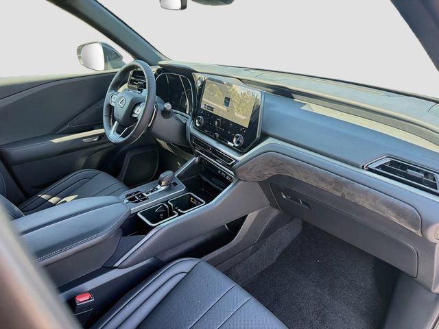 New 2026 Lexus TX 500h AWD w/ Technology Package image 15
