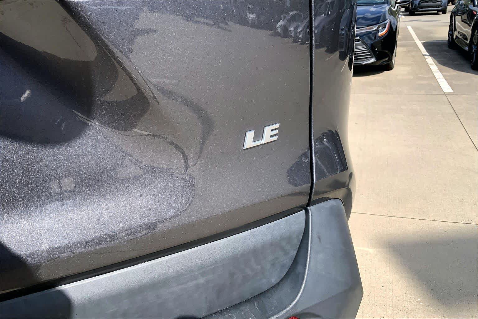 Used 2024 Toyota RAV4 LE FWD image 10