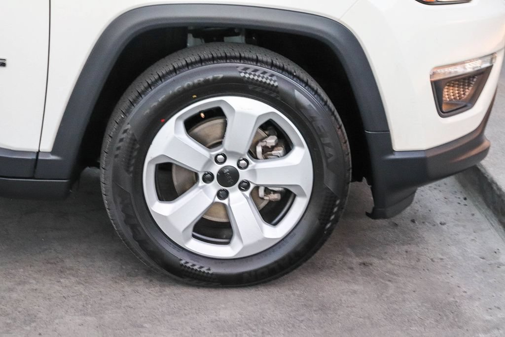 Used 2020 Jeep Compass Latitude w/ Popular Equipment Group FWD image 11