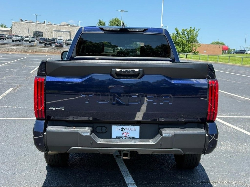 Used 2022 Toyota Tundra SR5 w/ SR5 Convenience Package image 6