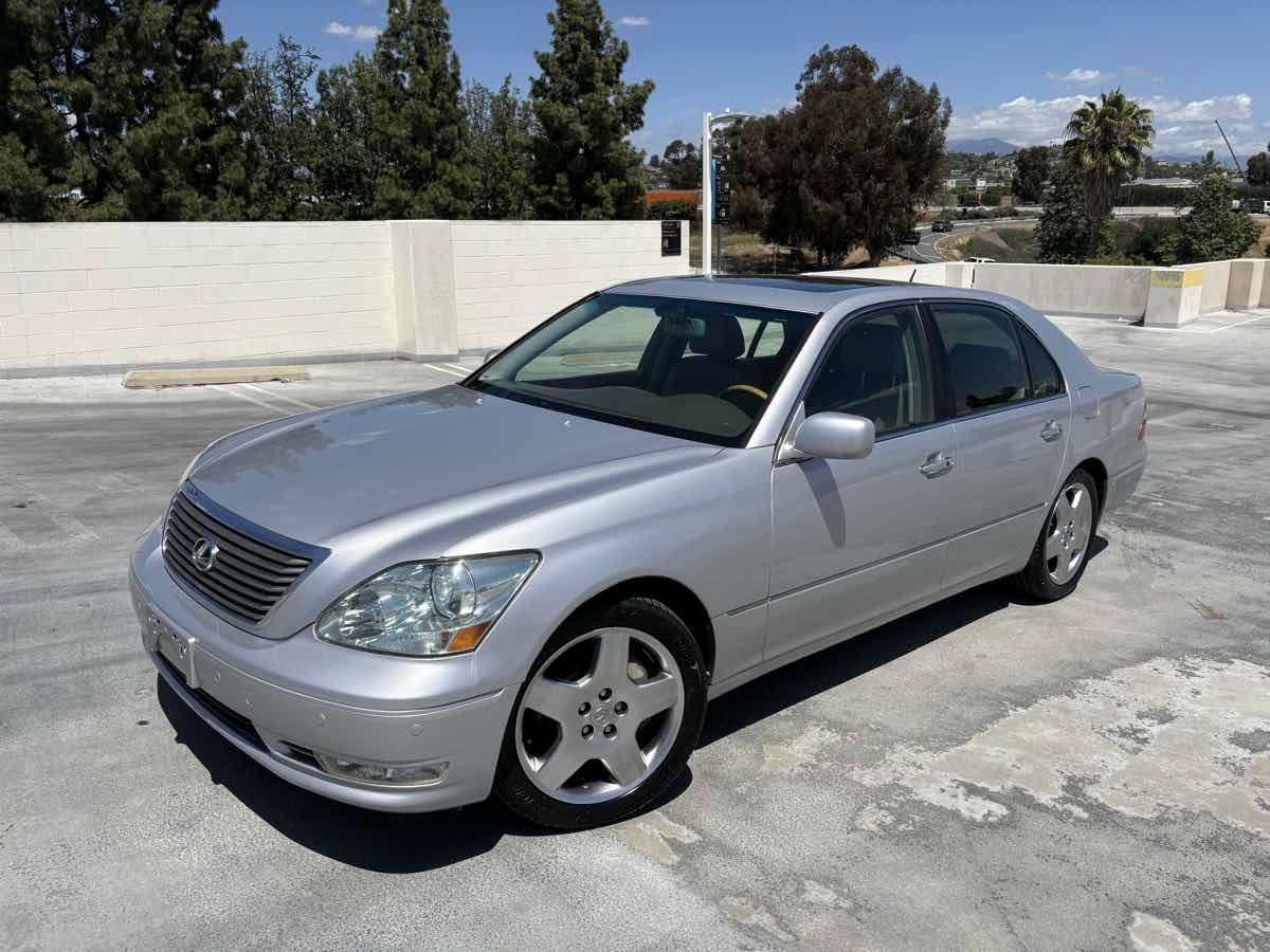 Used 2005 Lexus LS 430 RWD image 3