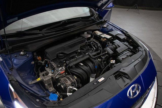 Used 2023 Hyundai Elantra Limited w/ Cargo Package FWD image 28