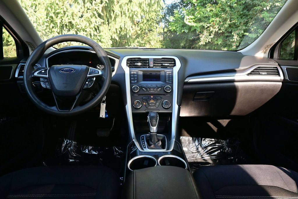 Used 2013 Ford Fusion SE FWD image 32