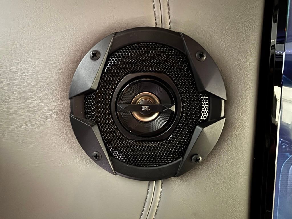 Used 2020 Chevrolet Express 2500 Extended w/ Enhanced Convenience Package image 43