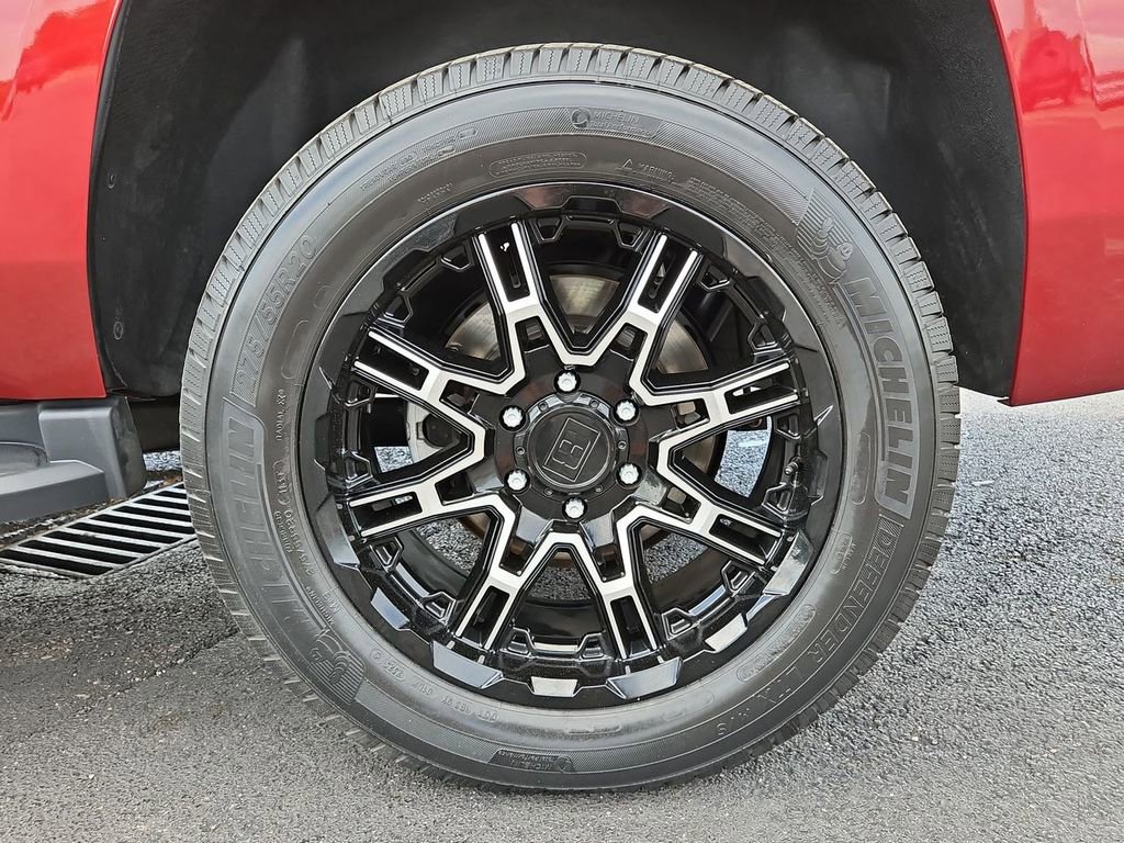 Certified 2018 Chevrolet Tahoe LS w/ Enhanced Driver Alert Package RWD image 31