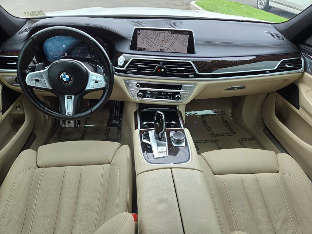 Used 2021 BMW 740i w/ M Sport Package RWD image 17