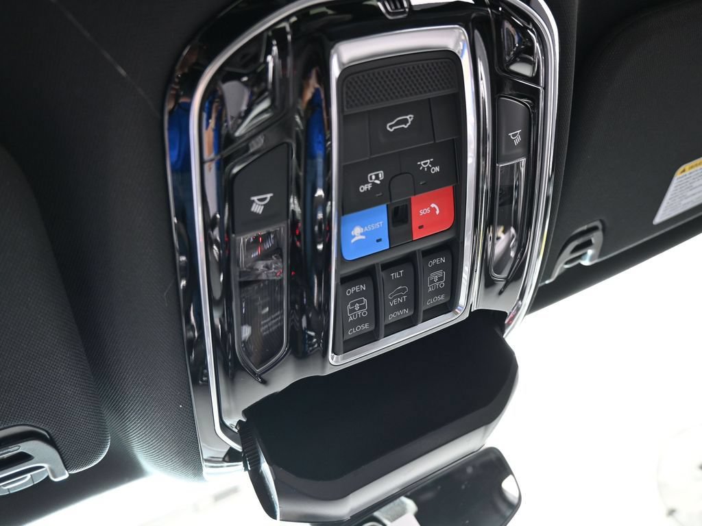 New 2026 Jeep Grand Wagoneer L Summit AWD/4WD image 29