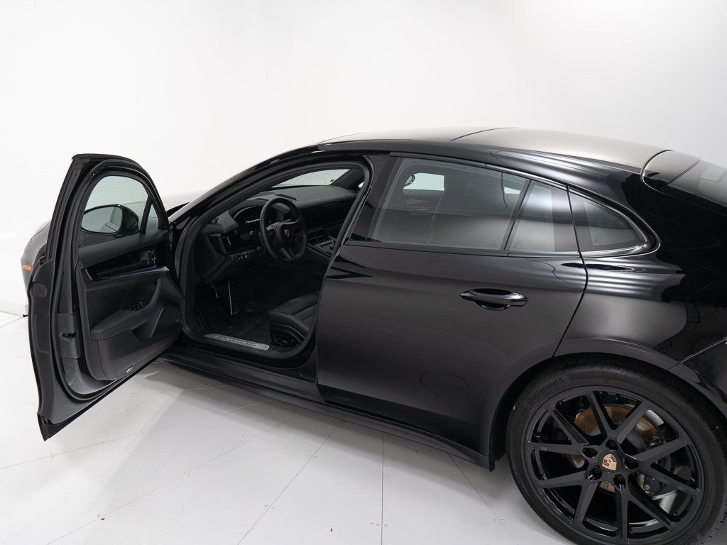 Used 2024 Porsche Panamera 4 image 9