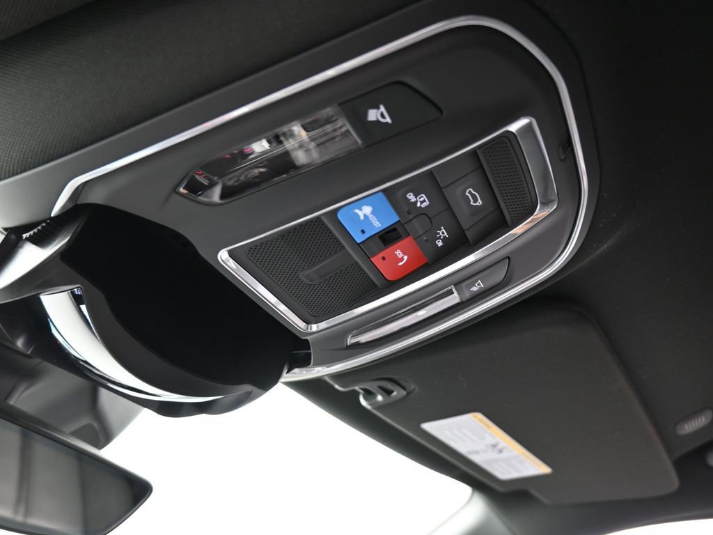 Used 2023 Jeep Wagoneer L Series III w/ Preferred Equipment Group image 28