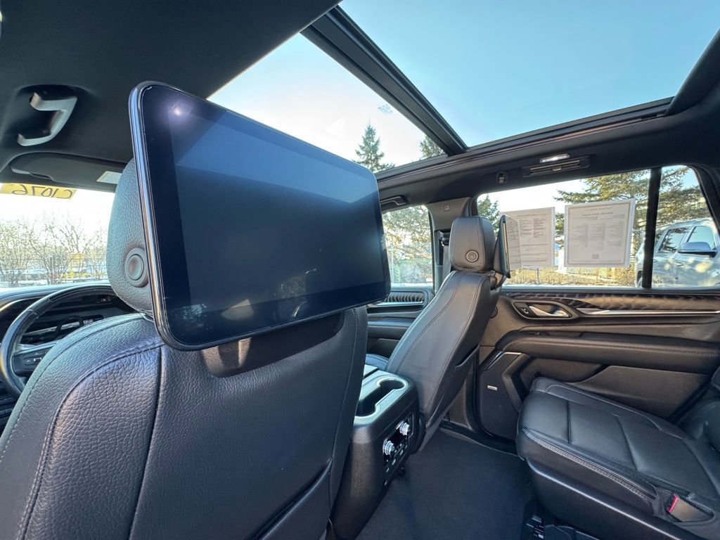 Used 2023 GMC Yukon Denali w/ Denali Reserve Package image 27