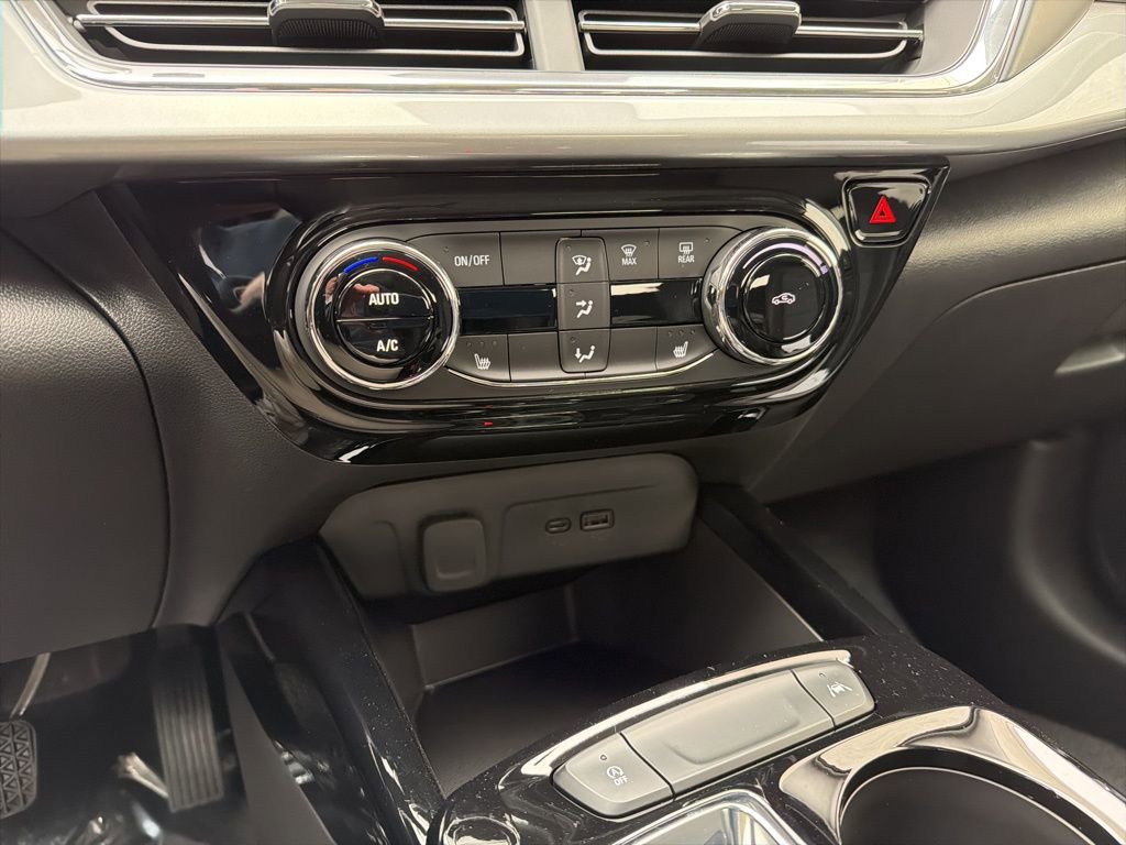 New 2026 Chevrolet Trax LT w/ Driver Confidence Package FWD image 16