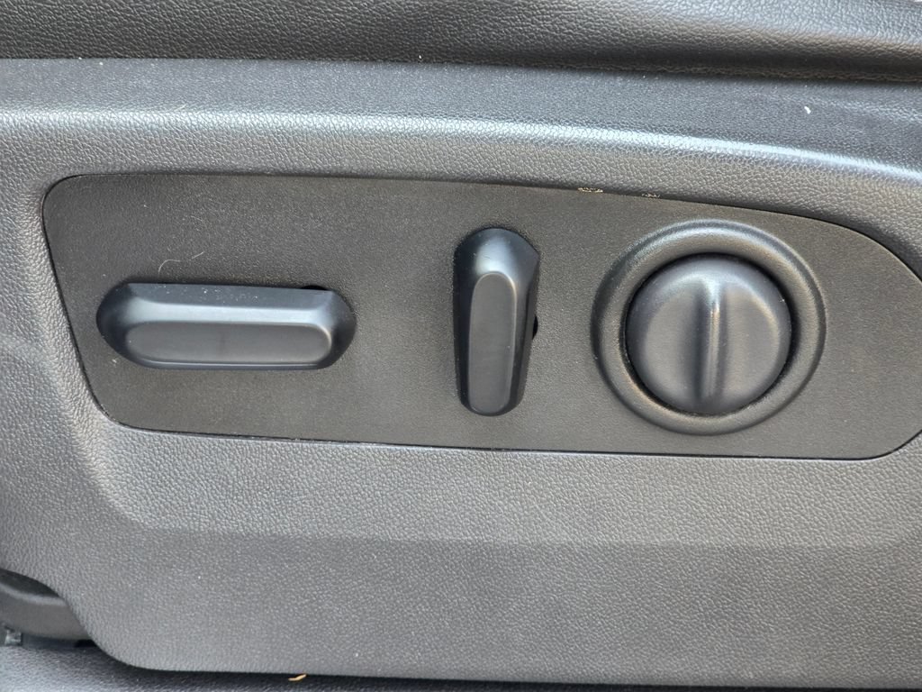 Used 2019 GMC Sierra 1500 SLT AWD/4WD image 31