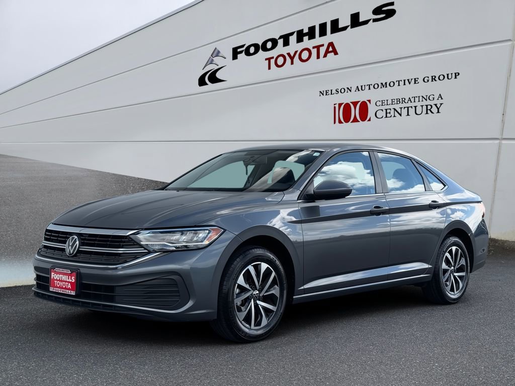 Used 2022 Volkswagen Jetta S image 3