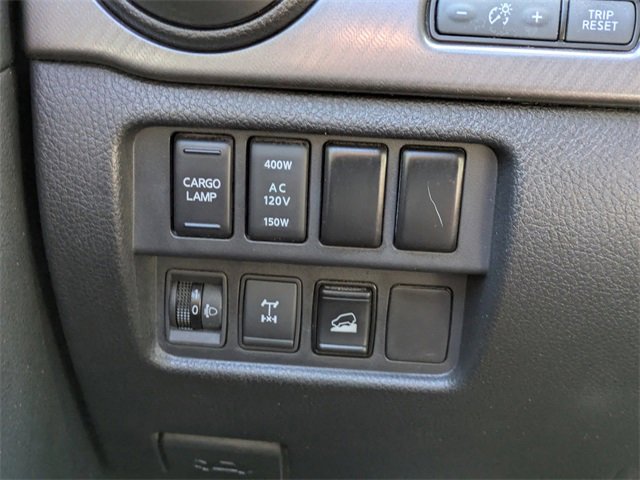 Used 2021 Nissan Titan PRO-4X w/ Pro-4x Convenience Package image 23