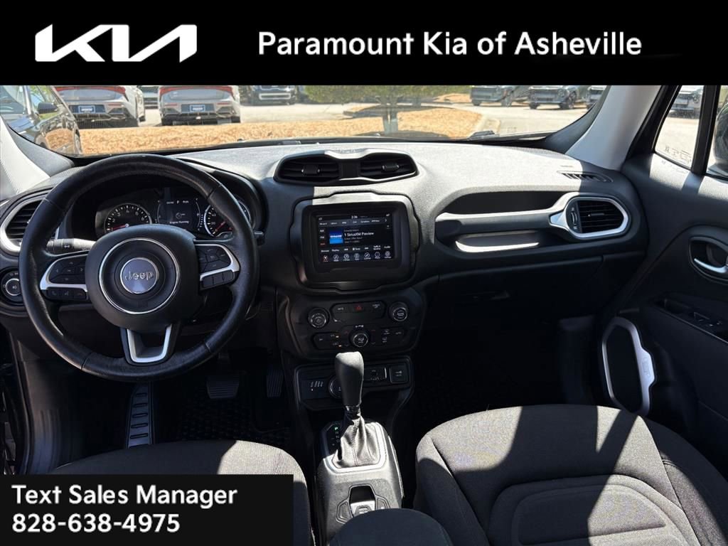 Used 2018 Jeep Renegade Latitude w/ Cold Weather Group AWD/4WD image 8