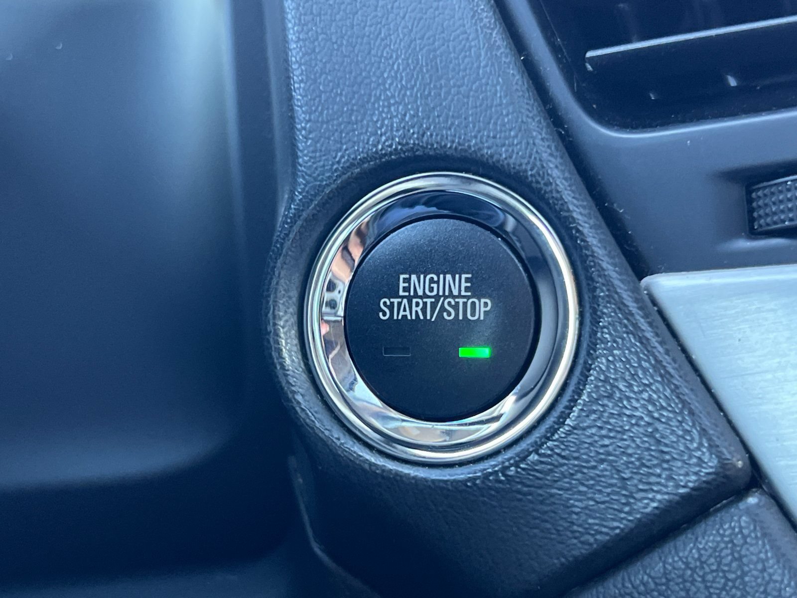 Used 2019 GMC Yukon SLT w/ Open Road Package AWD/4WD image 24