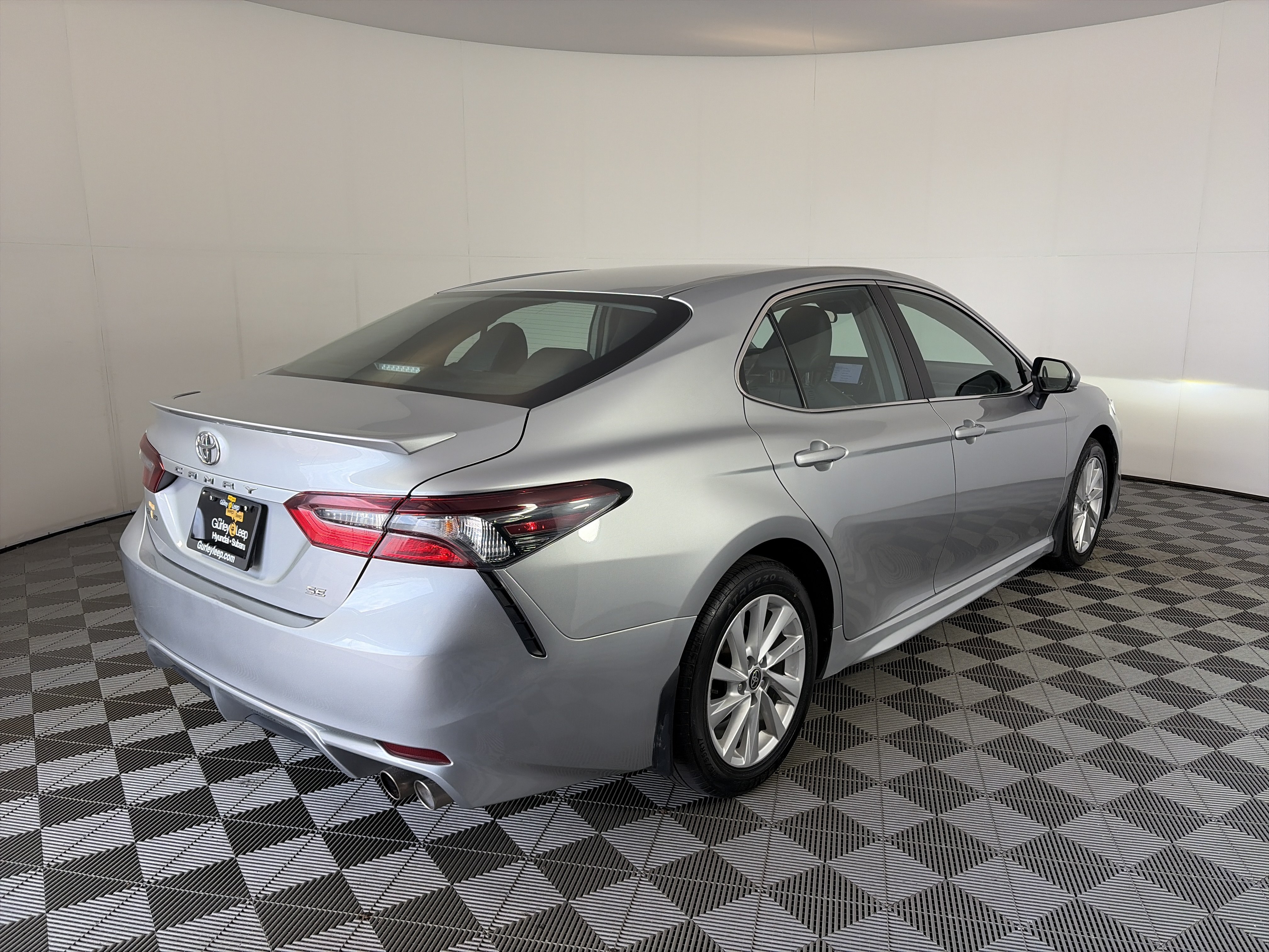 Used 2024 Toyota Camry SE FWD image 10