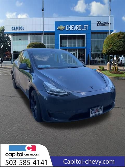 Used 2022 Tesla Model Y Long Range AWD/4WD image 18