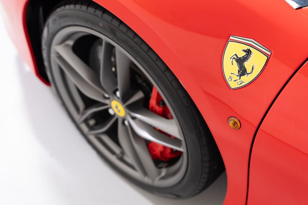 Used 2017 Ferrari 488 GTB RWD image 41