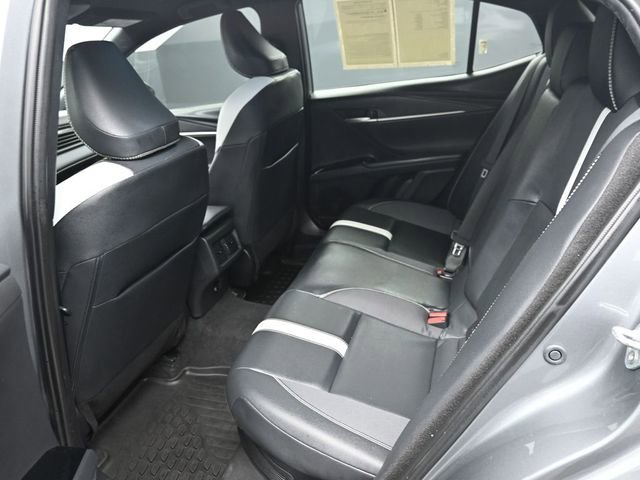 Used 2025 Toyota Camry SE FWD image 10