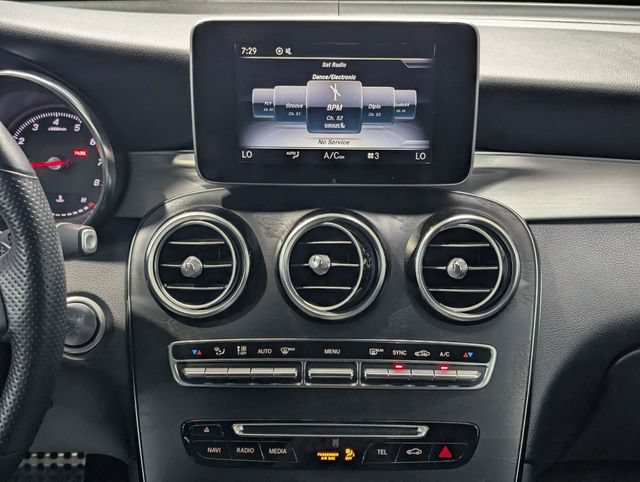 Used 2019 Mercedes-Benz GLC 300 4MATIC w/ Exterior Lighting Package image 11