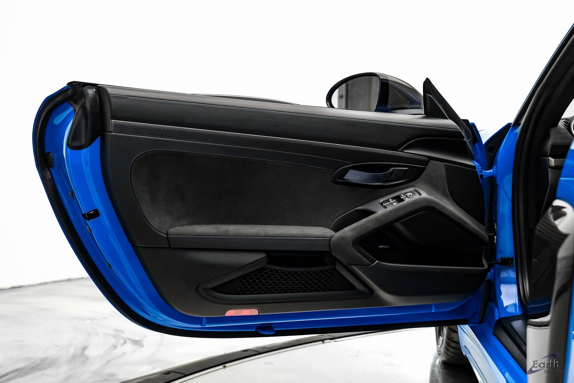 Used 2024 Porsche 718 Cayman GT4 RS RWD image 58