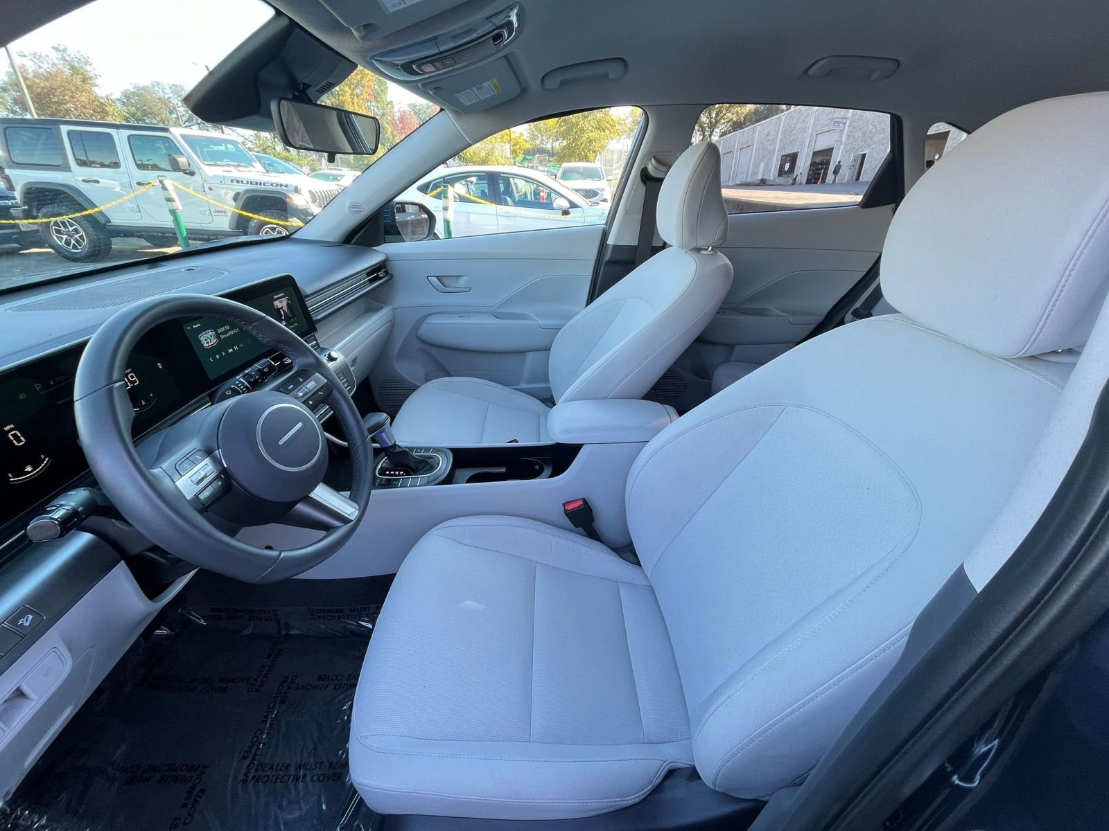 Used 2025 Hyundai Kona SEL image 27