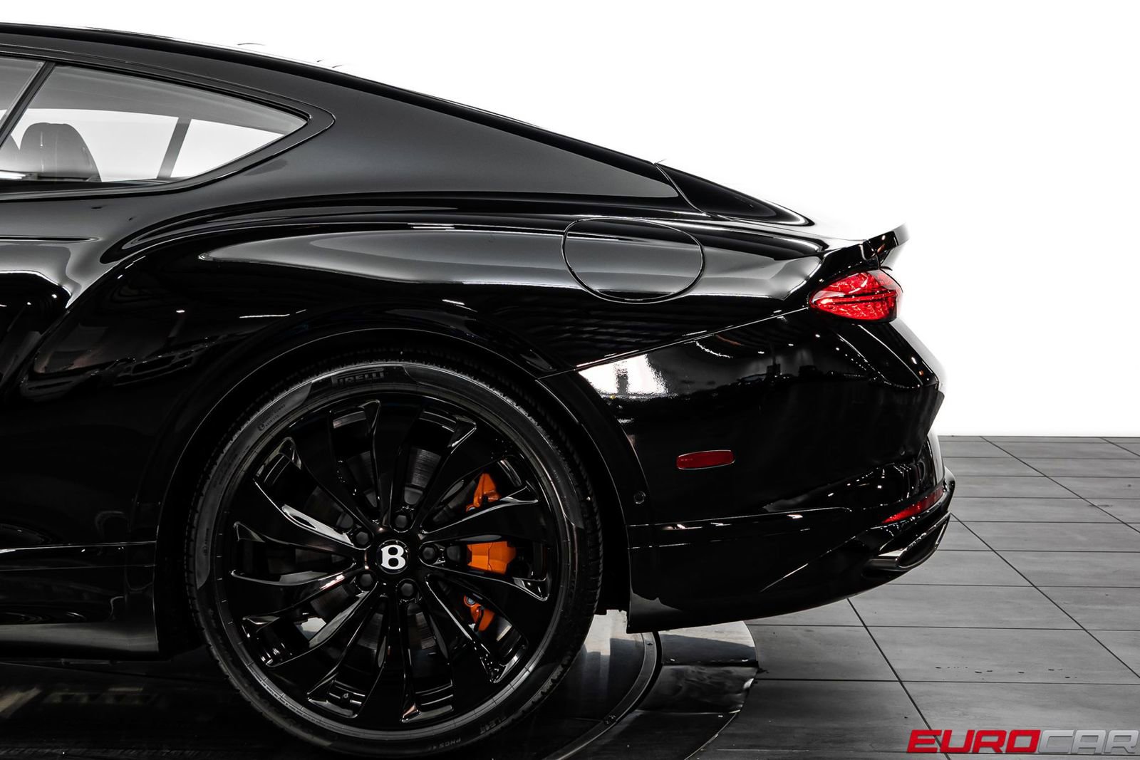 Used 2025 Bentley Continental GT image 14