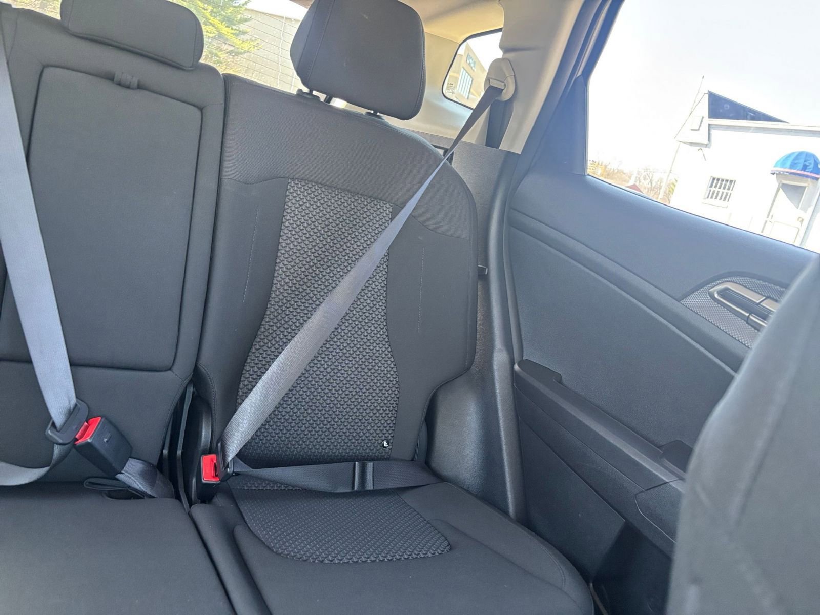 Used 2025 Kia Sportage LX image 35