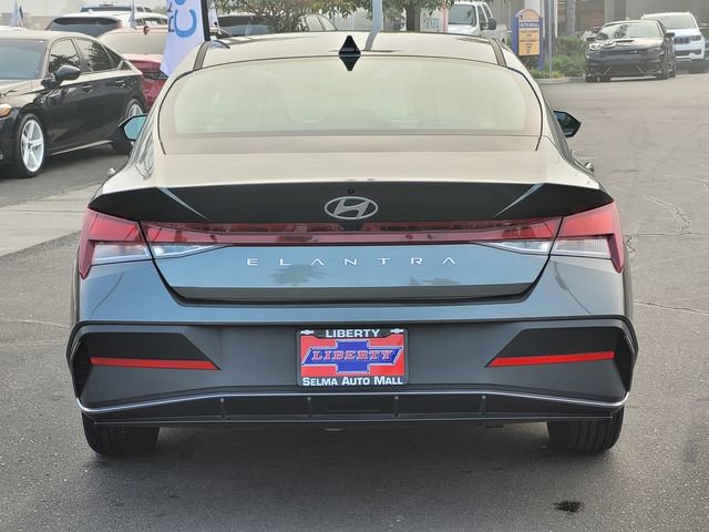 Used 2024 Hyundai Elantra SEL image 6