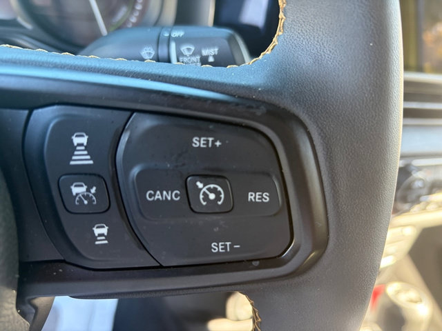 Used 2024 Jeep Wrangler Unlimited w/ Convenience Group AWD/4WD image 13