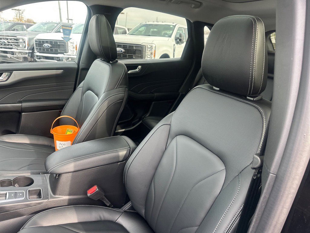 New 2026 Ford Escape SE w/ PHEV Premium Package image 14