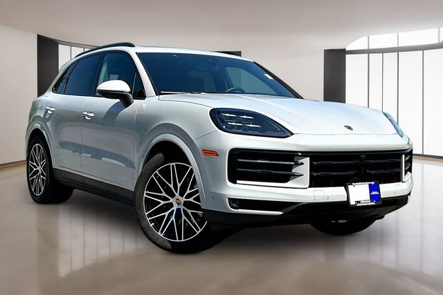 Used 2026 Porsche Cayenne image 3