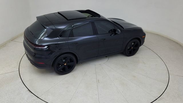 Used 2025 Porsche Cayenne w/ Premium Package image 84