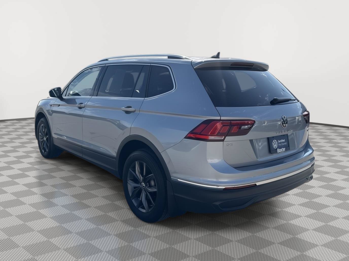 Certified 2024 Volkswagen Tiguan SE AWD/4WD image 9