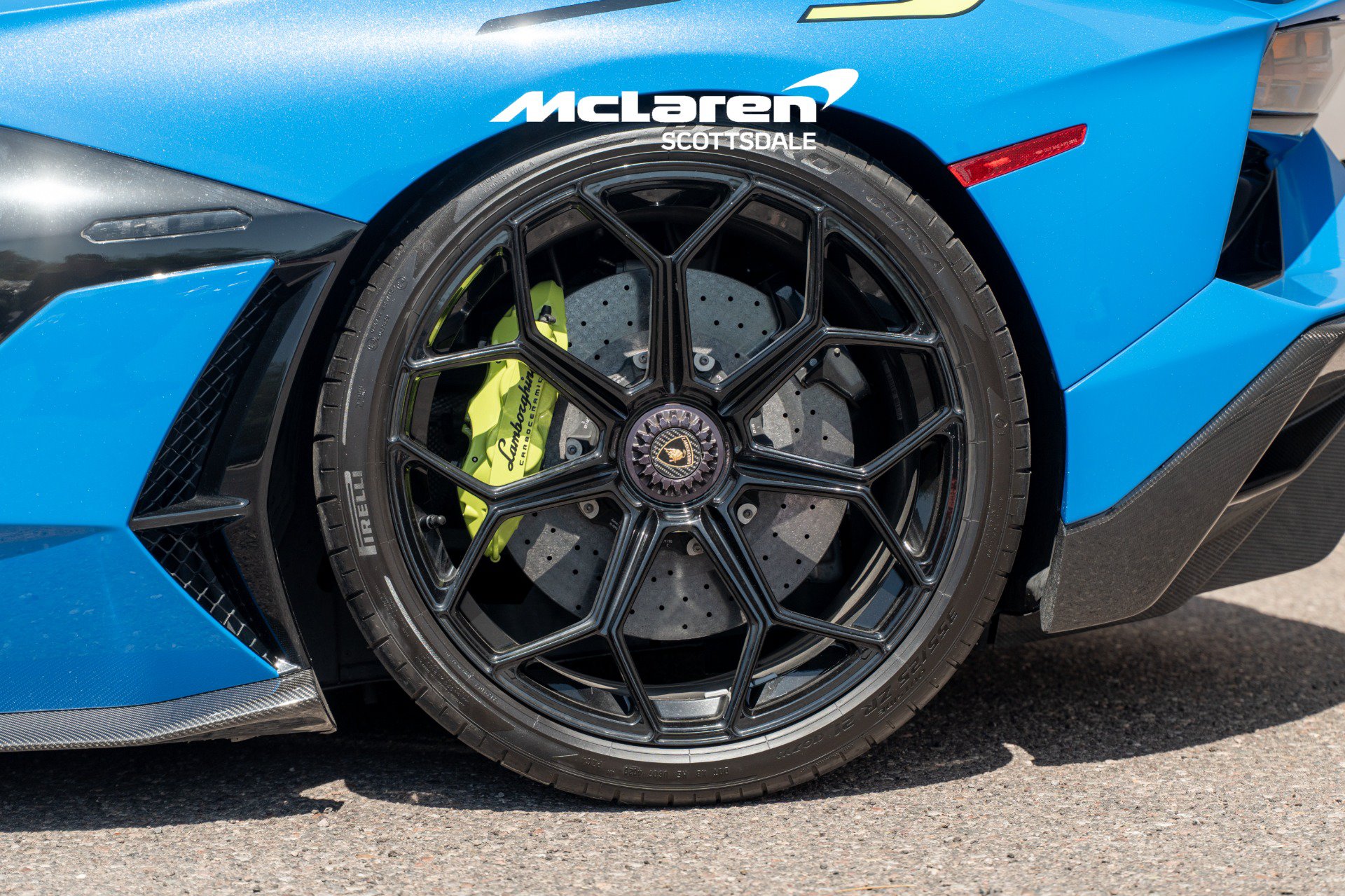Used 2021 Lamborghini Aventador SVJ AWD/4WD image 39