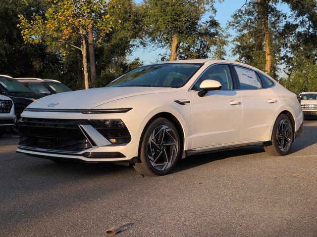 New 2026 Hyundai Sonata SEL FWD image 2