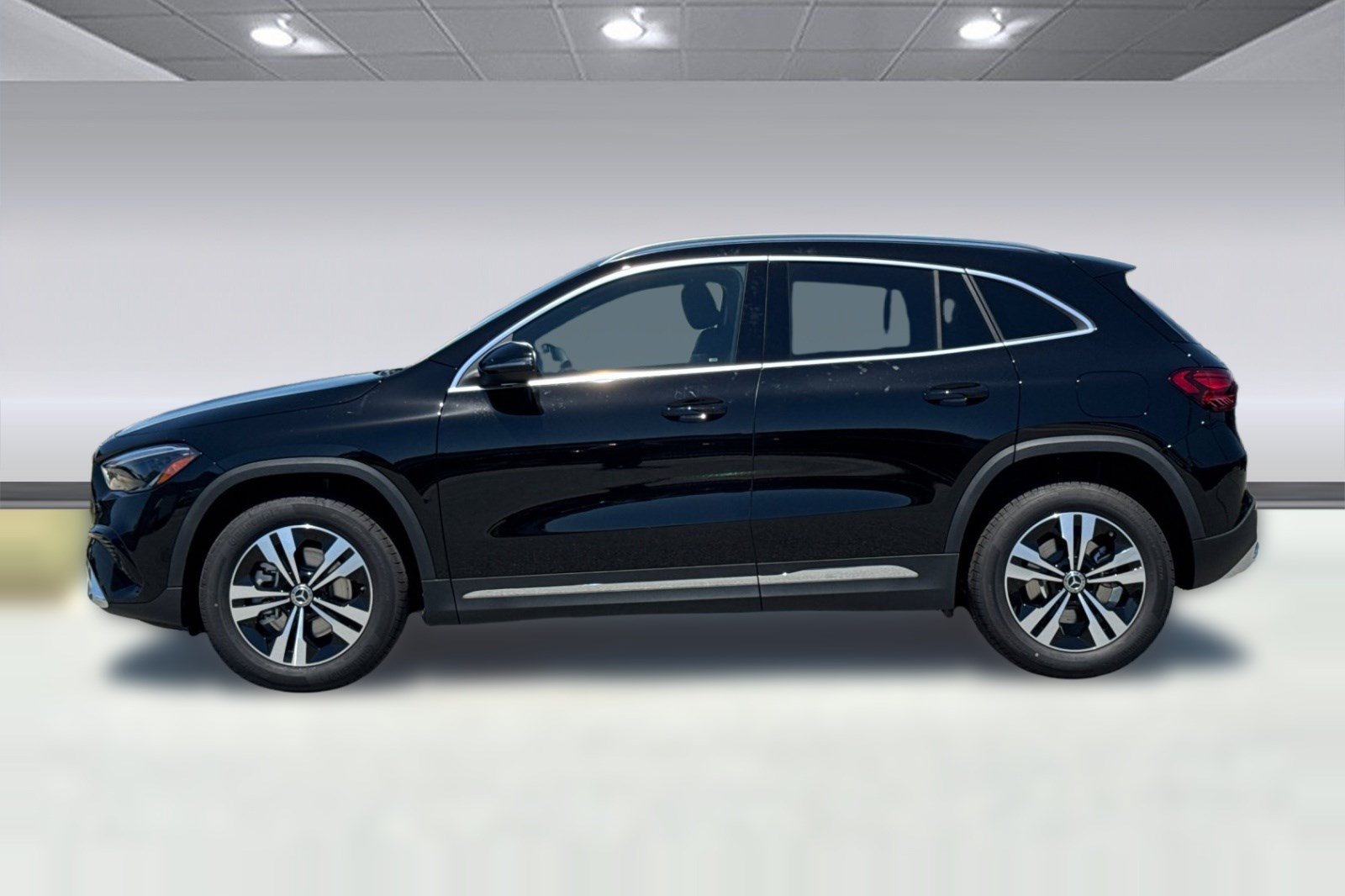 New 2026 Mercedes-Benz GLA 250 4MATIC image 2