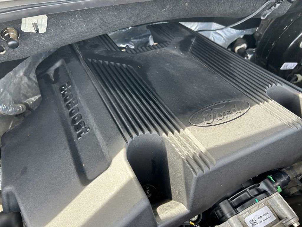 Used 2018 Ford F150 Lariat w/ Equipment Group 501A Mid AWD/4WD image 27