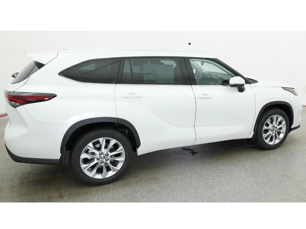 New 2026 Toyota Highlander Limited AWD/4WD image 10