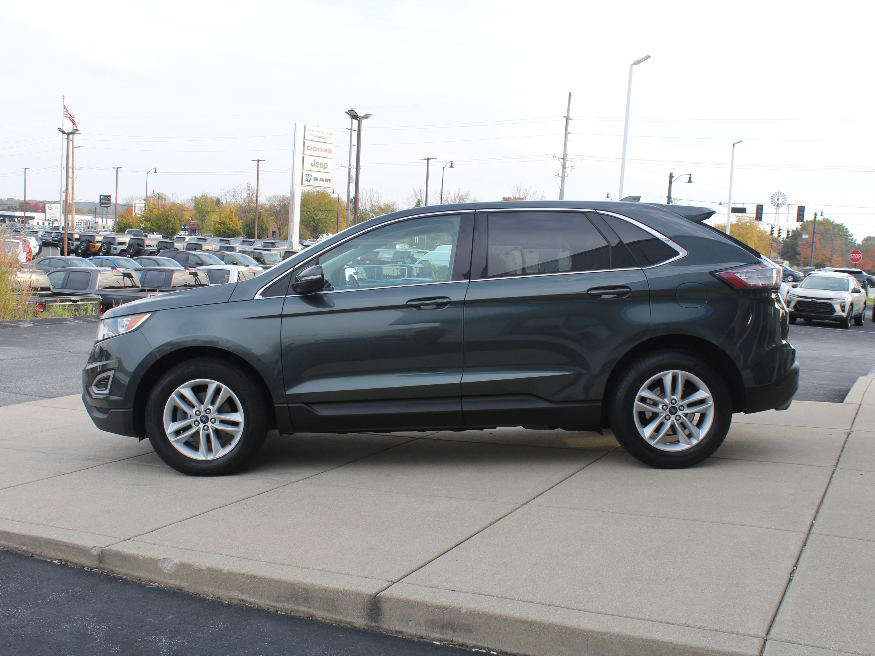 Used 2015 Ford Edge SEL w/ Equipment Group 201A FWD image 9