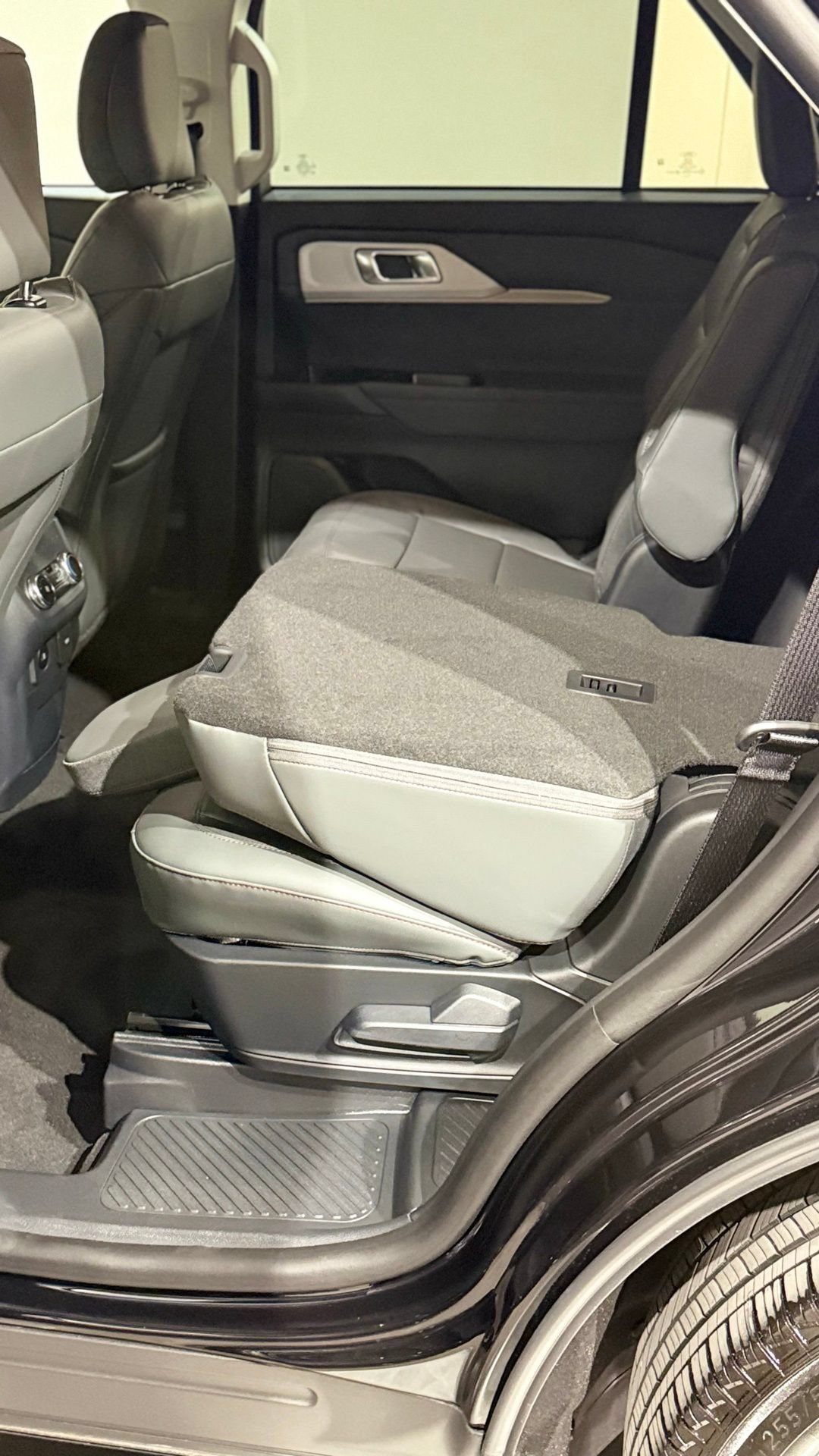New 2026 Ford Explorer Active w/ Active Comfort Package AWD/4WD image 57