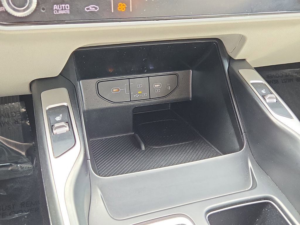 Used 2025 Kia Sorento S FWD image 29