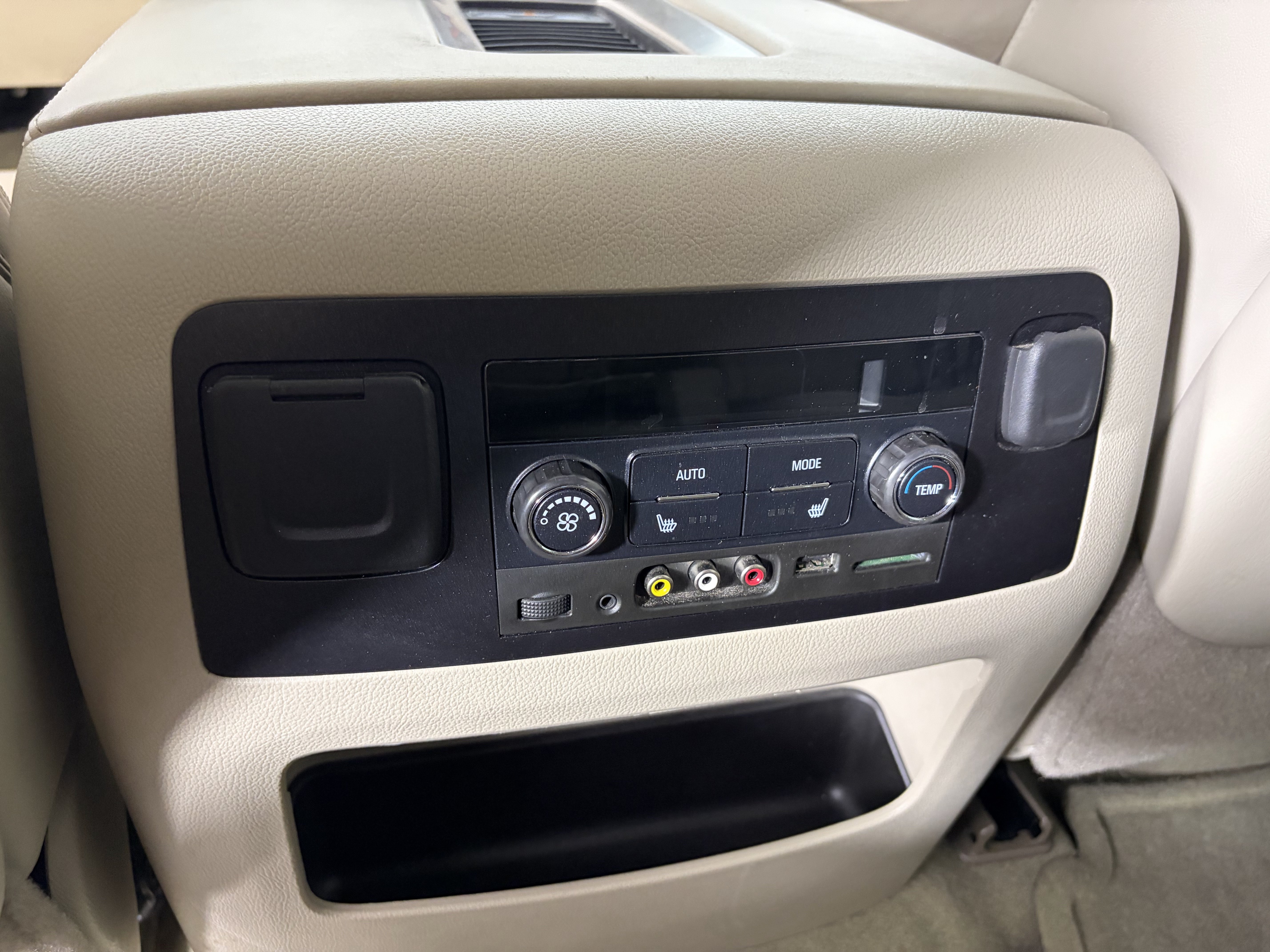 Used 2016 GMC Yukon Denali w/ Open Road Package AWD/4WD image 16