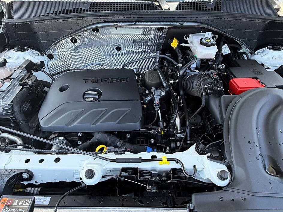 Used 2025 Chevrolet TrailBlazer LT AWD/4WD image 32